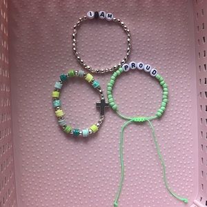 Adjustable and Stretch Bracelet Set 💚